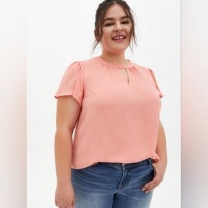 Torrid Coral Georgette Keyhole Flutter Sleeve Blouse Size 4, 4X, 26
